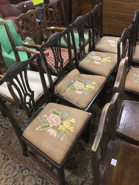 Set of 6 Chippendale style carved mahogany dining chairs(-)